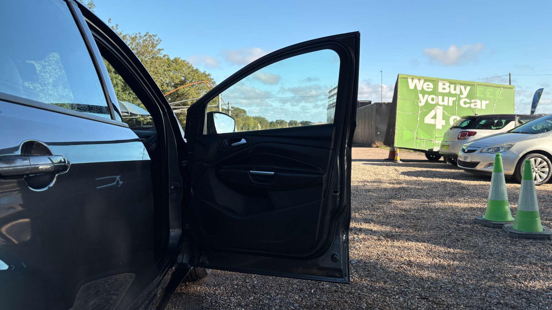 Ford Kuga view 46