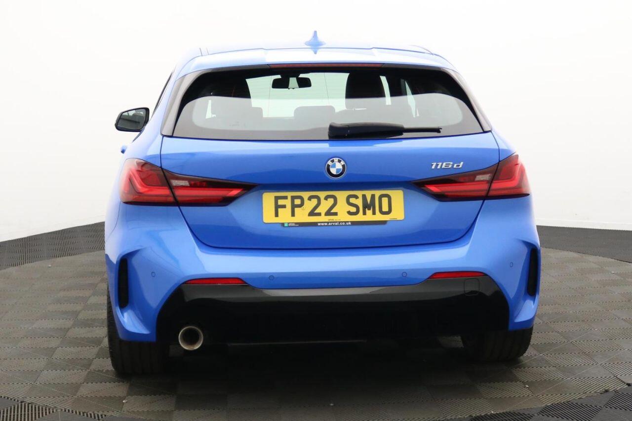 BMW 1 Series view 6