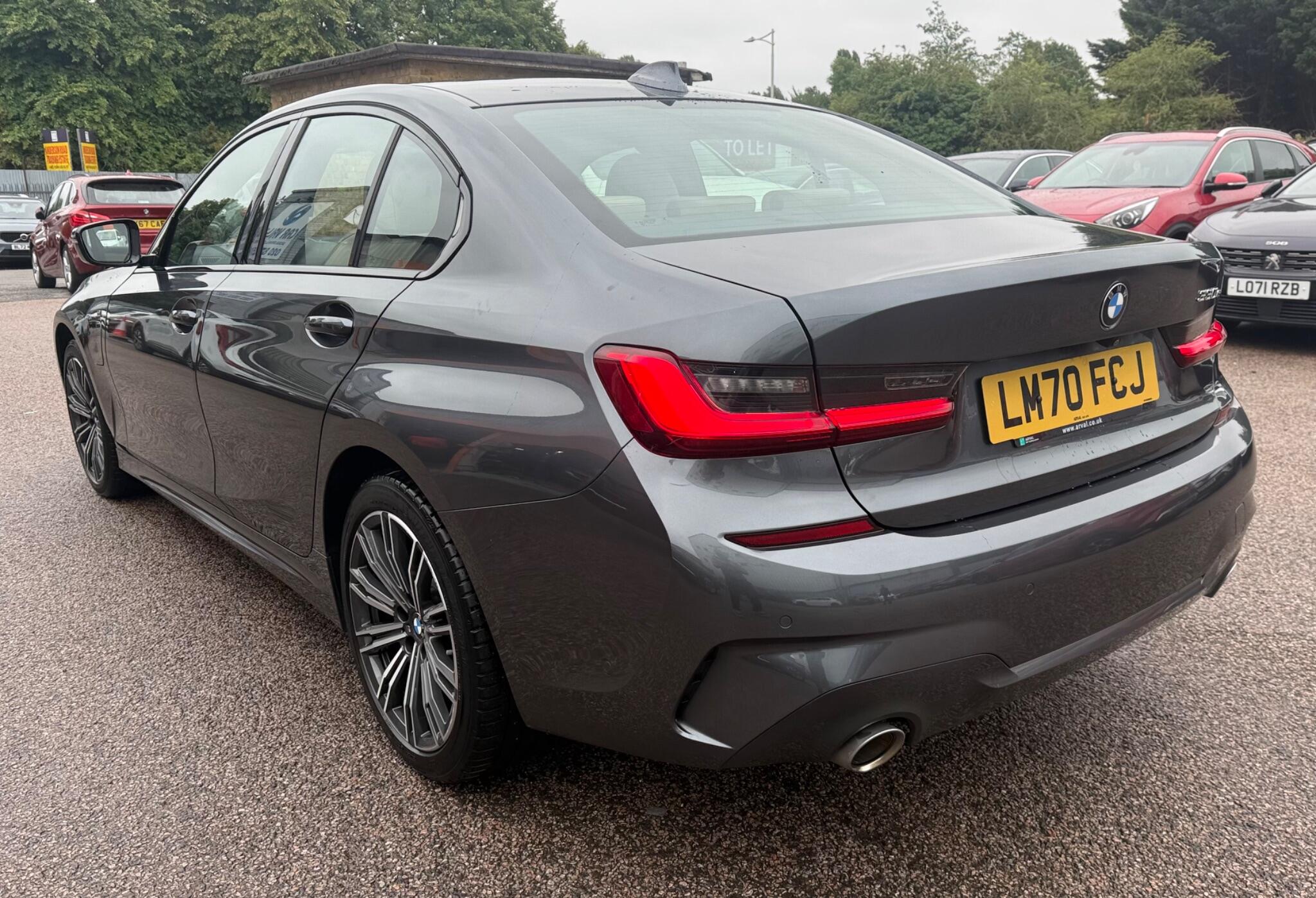 BMW 3 Series view 7