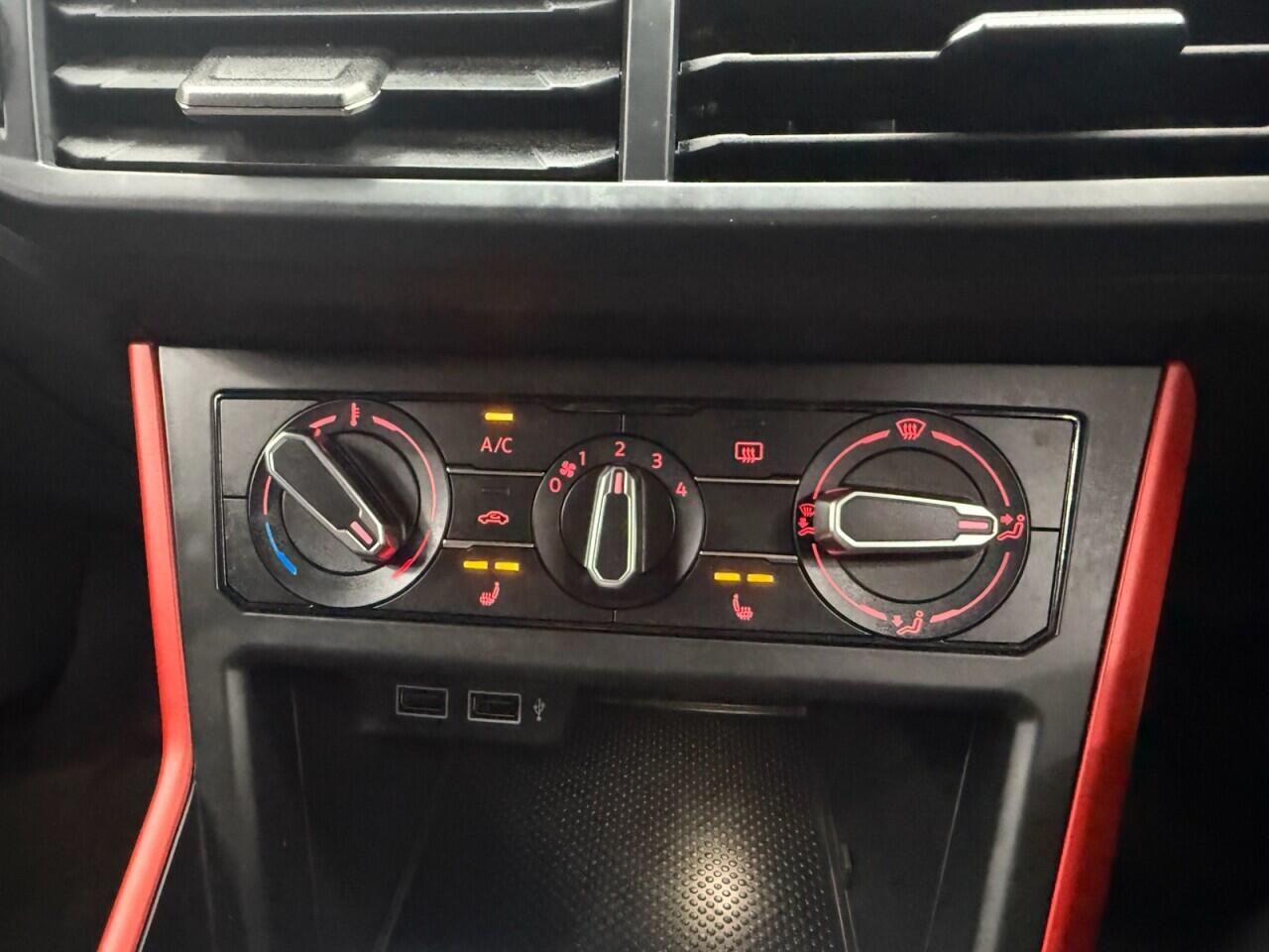Volkswagen Polo view 20
