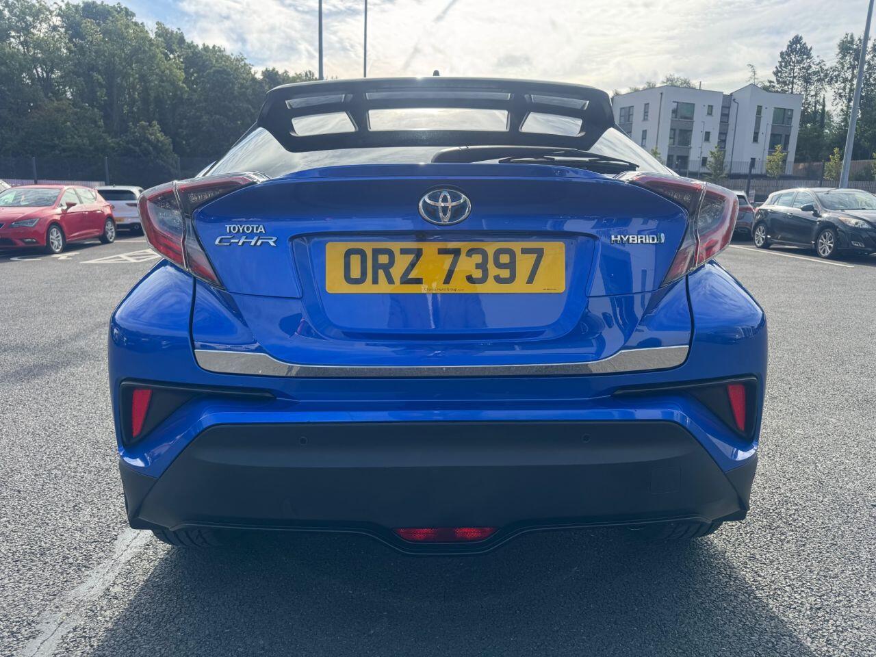 Toyota C-HR view 4