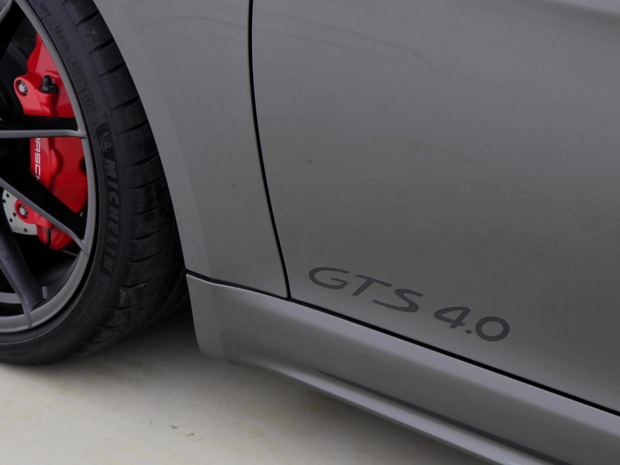 Porsche Cayman view 20