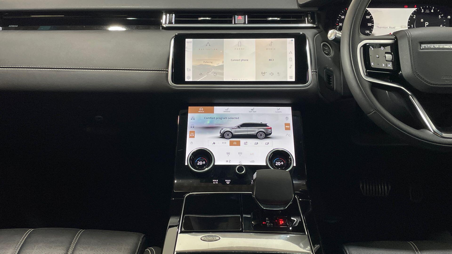Land Rover Range Rover Velar view 14