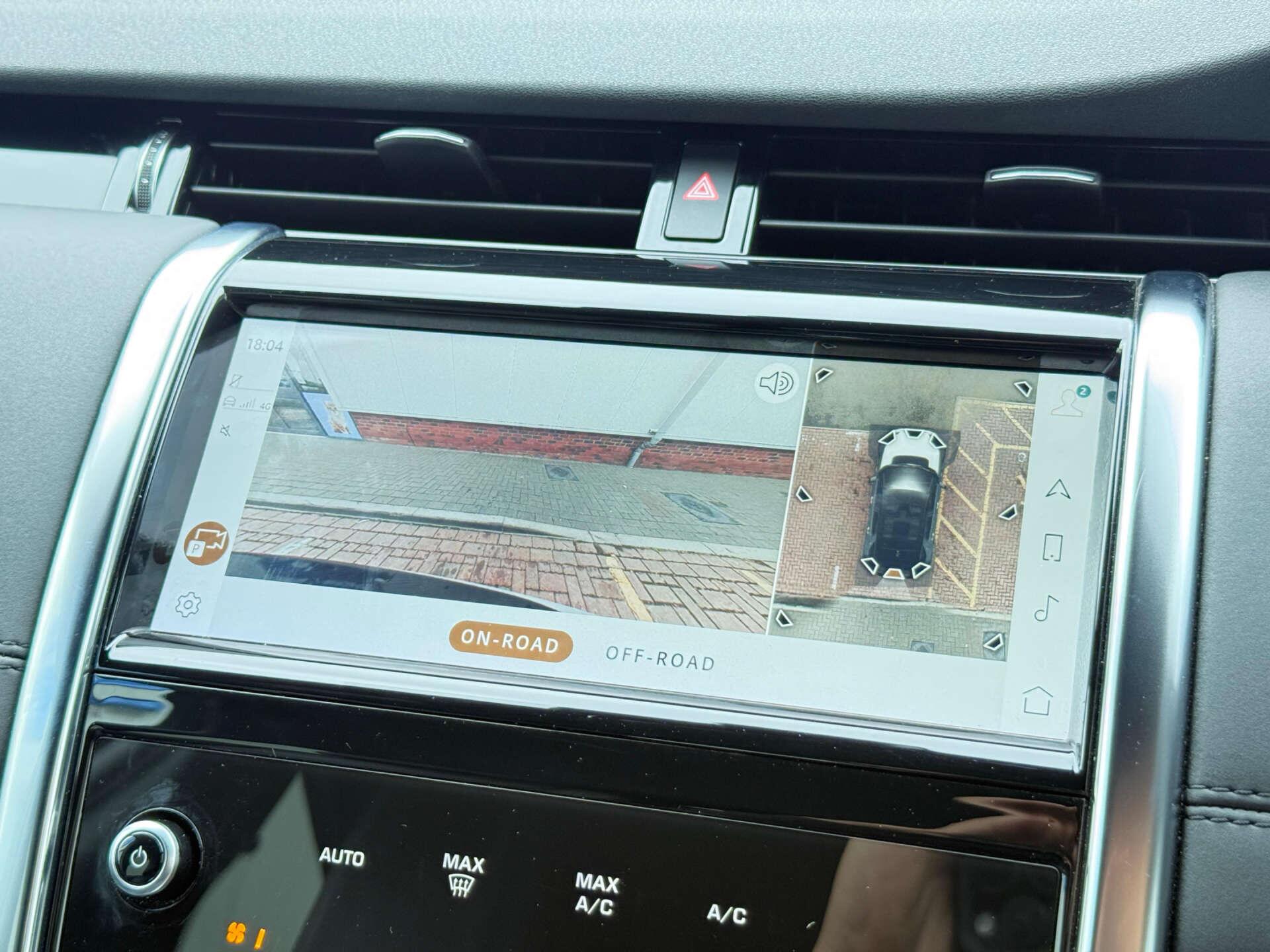 Land Rover Discovery Sport view 73
