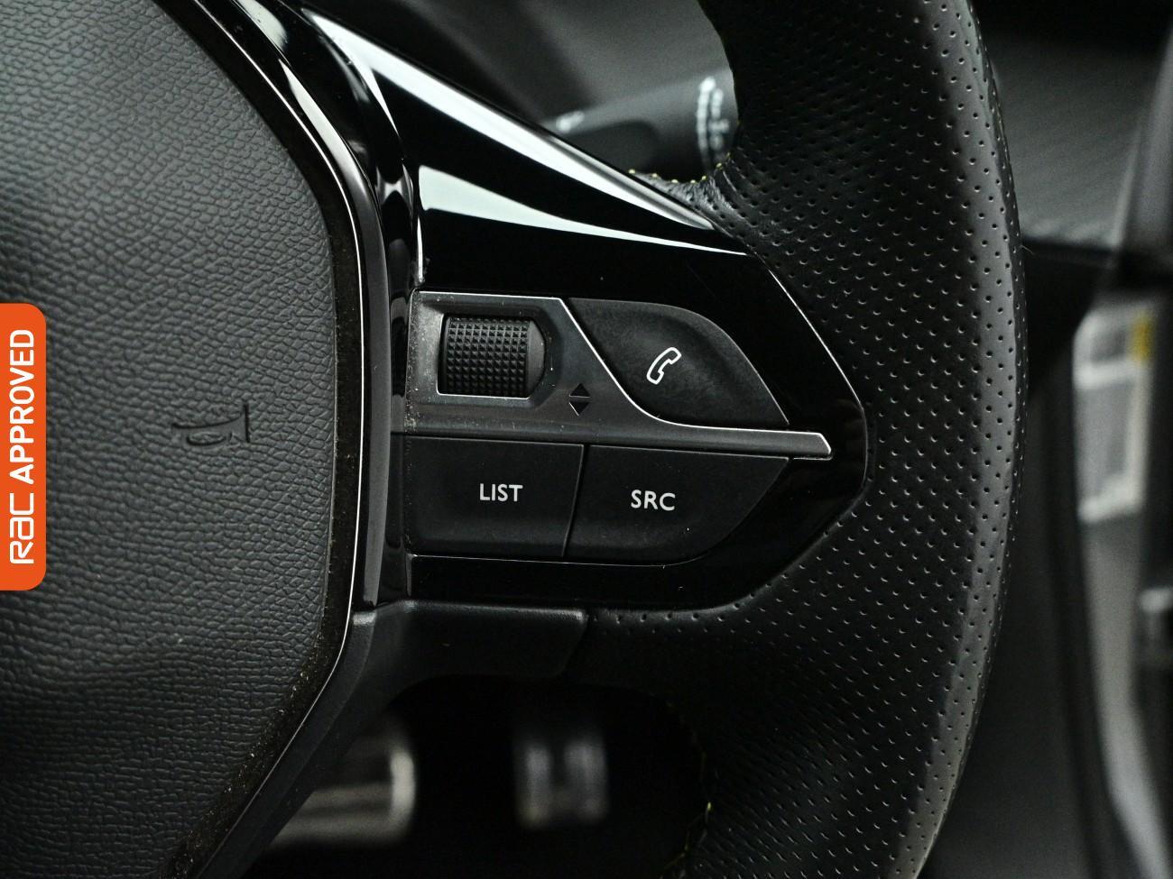 Peugeot e-2008 view 25