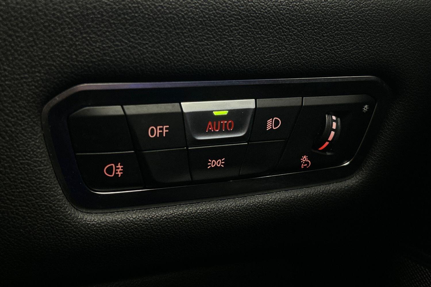 BMW X6 view 26