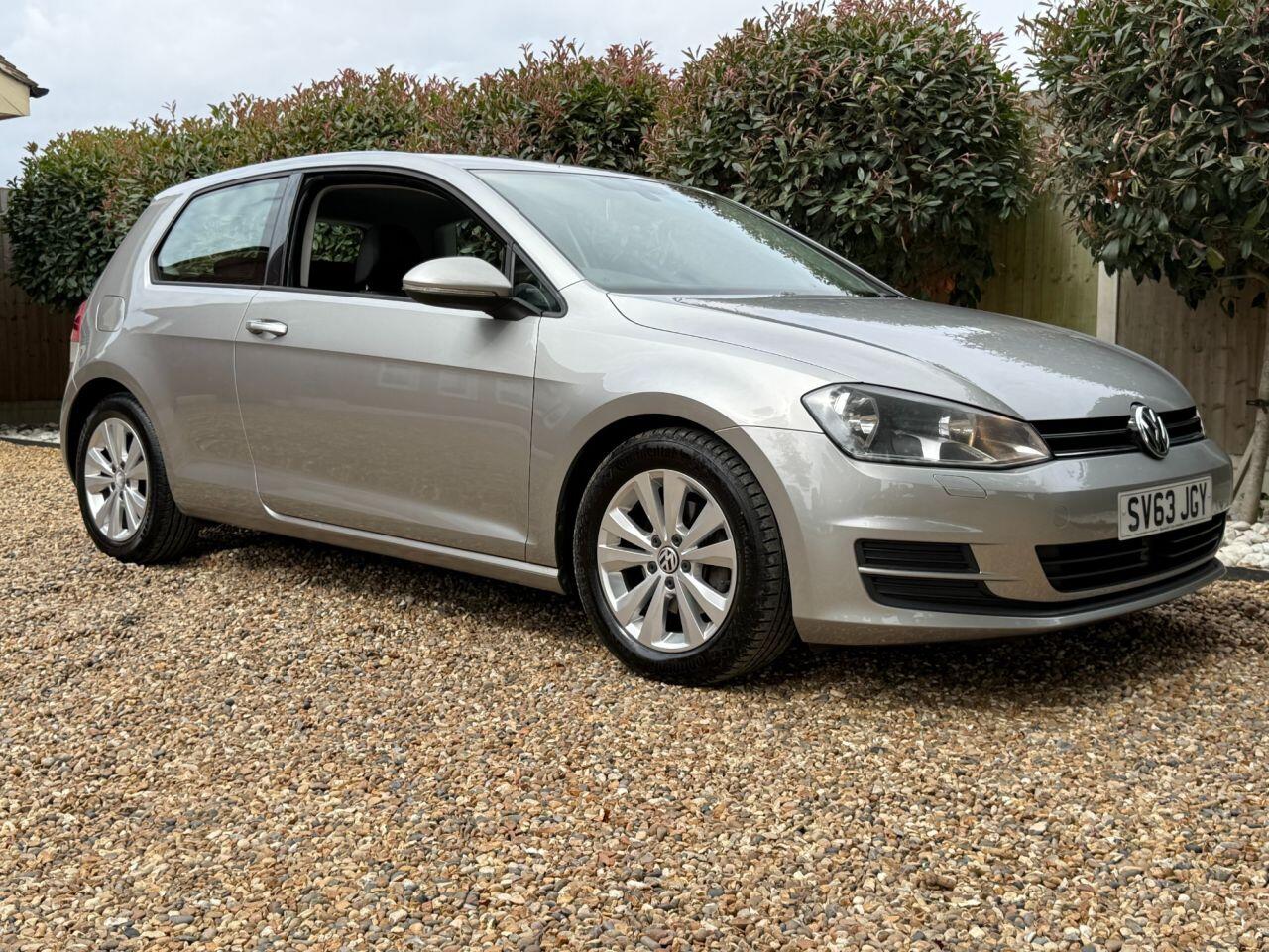 Volkswagen Golf view 13