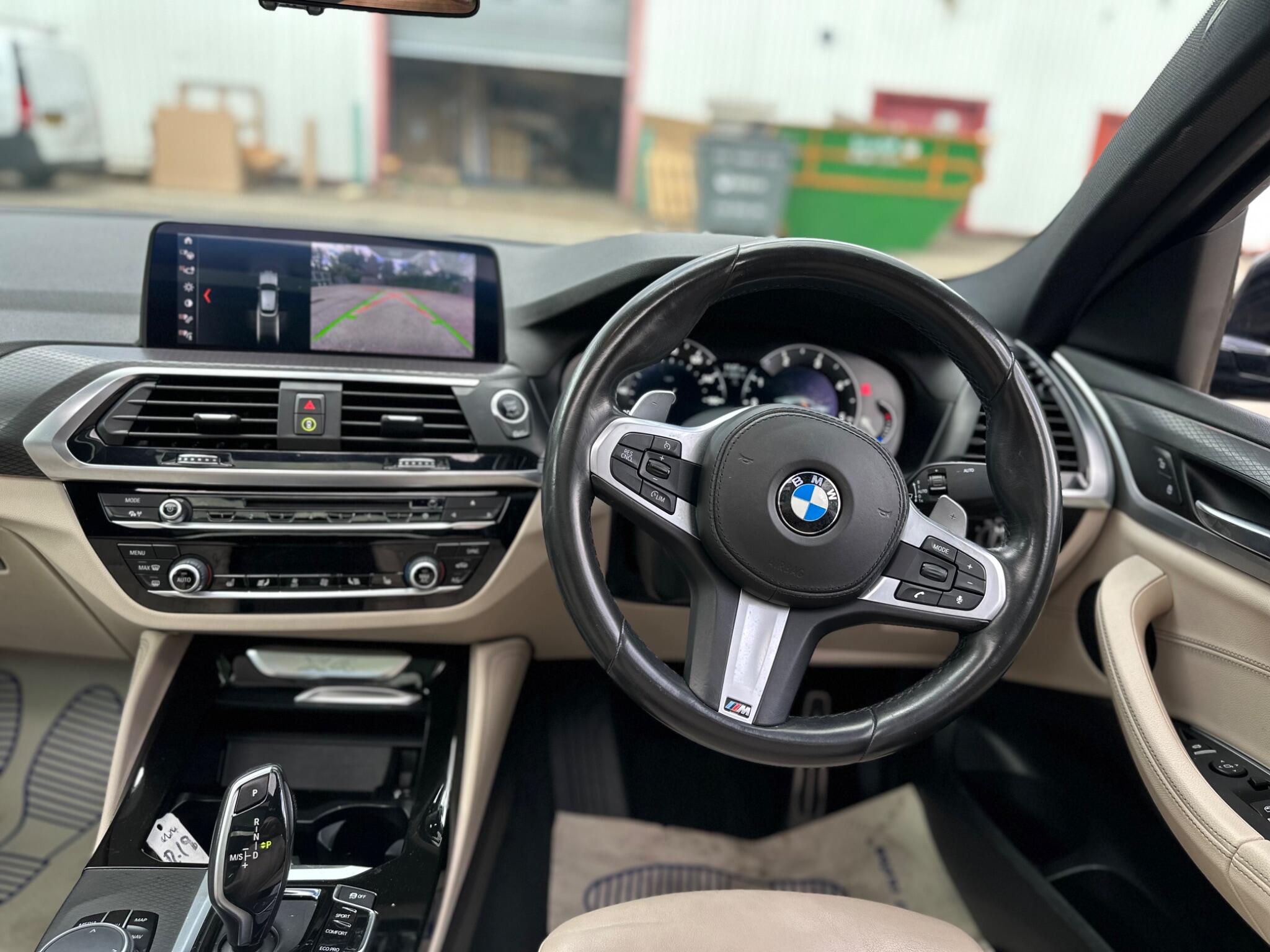 BMW X4 view 11