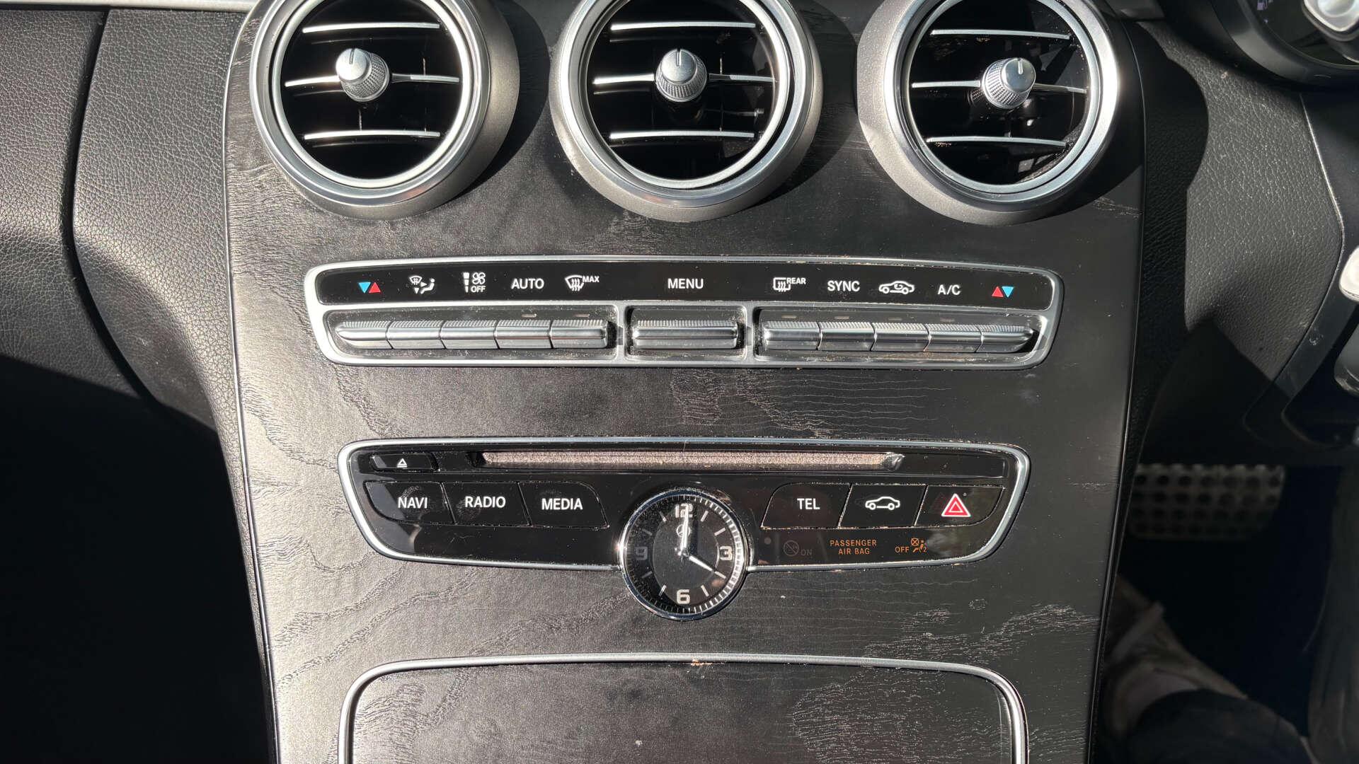 Mercedes-Benz C-Class view 26