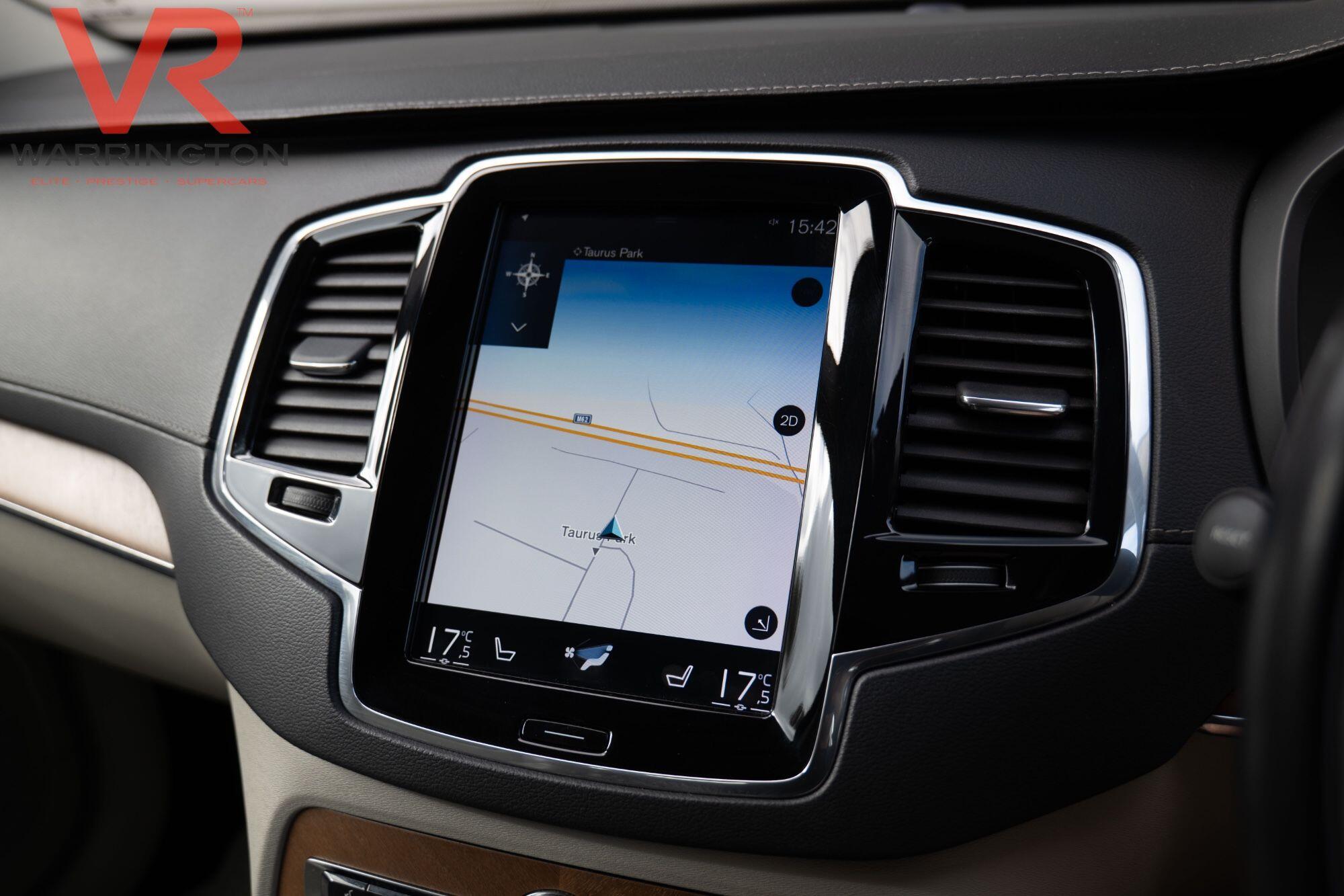 Volvo XC90 view 28