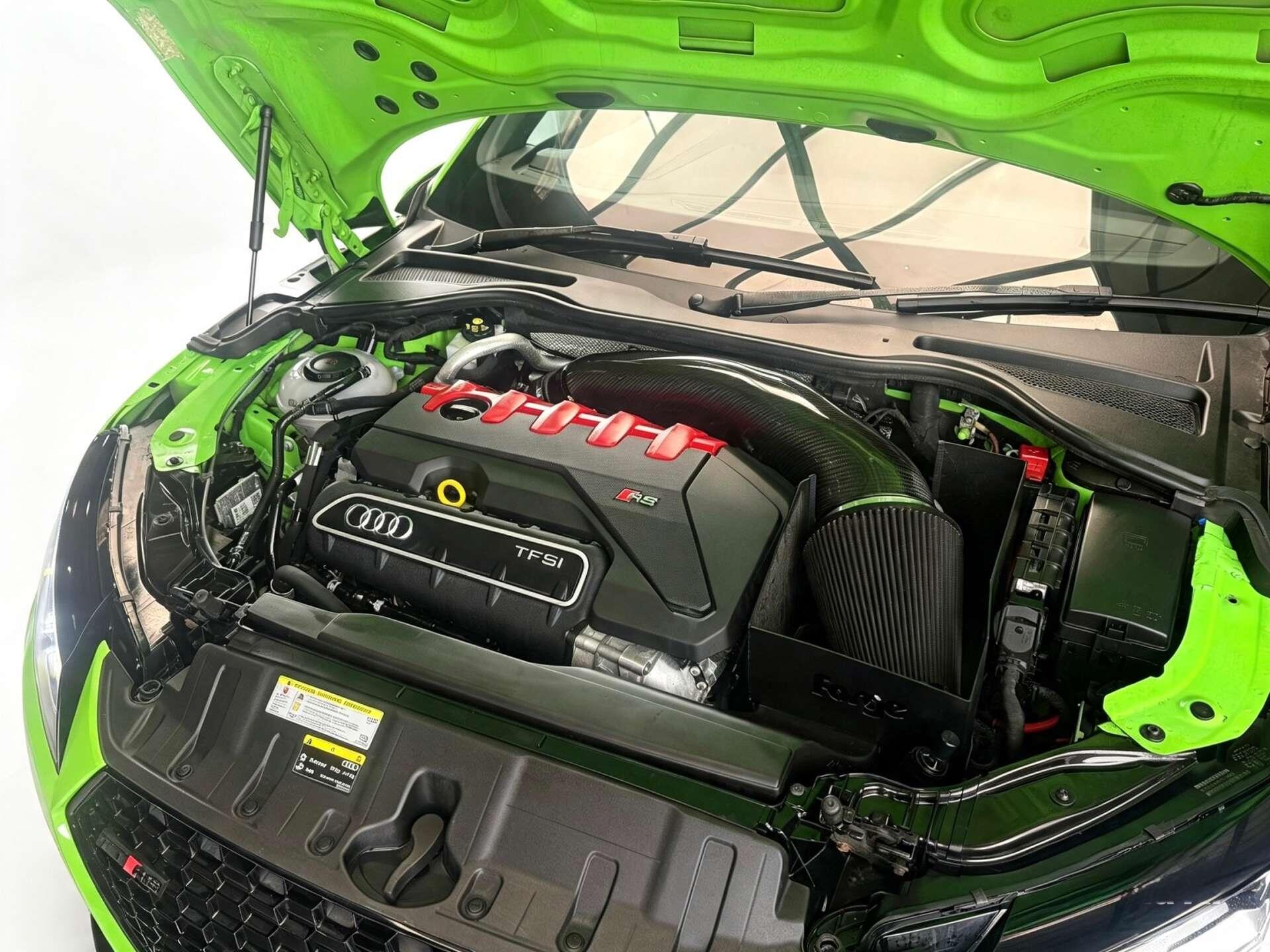 Audi TT RS view 14