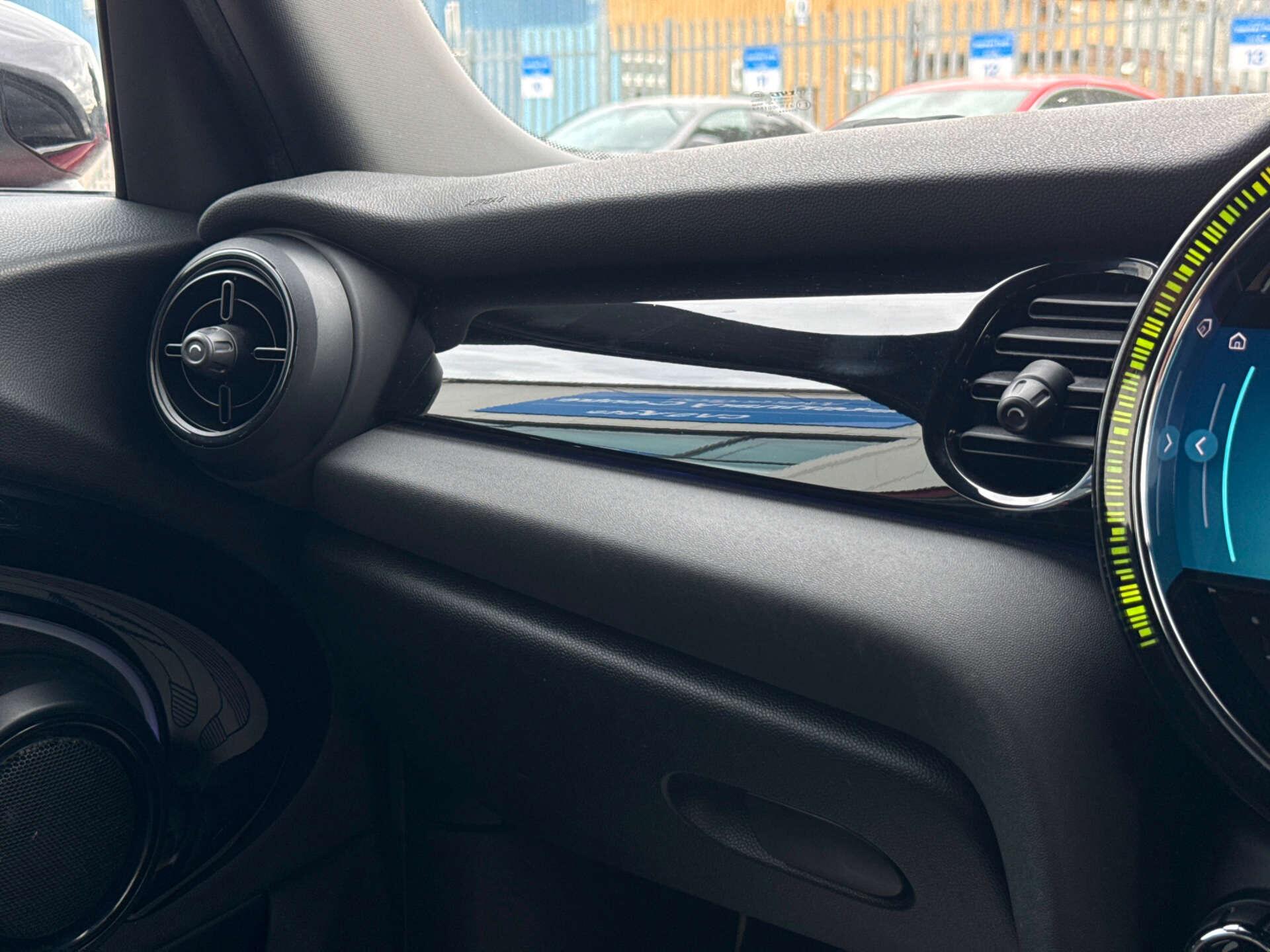 Mini Cooper view 63