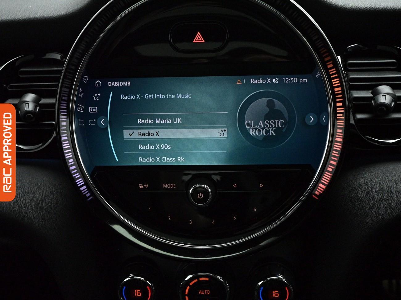 Mini Hatch view 14