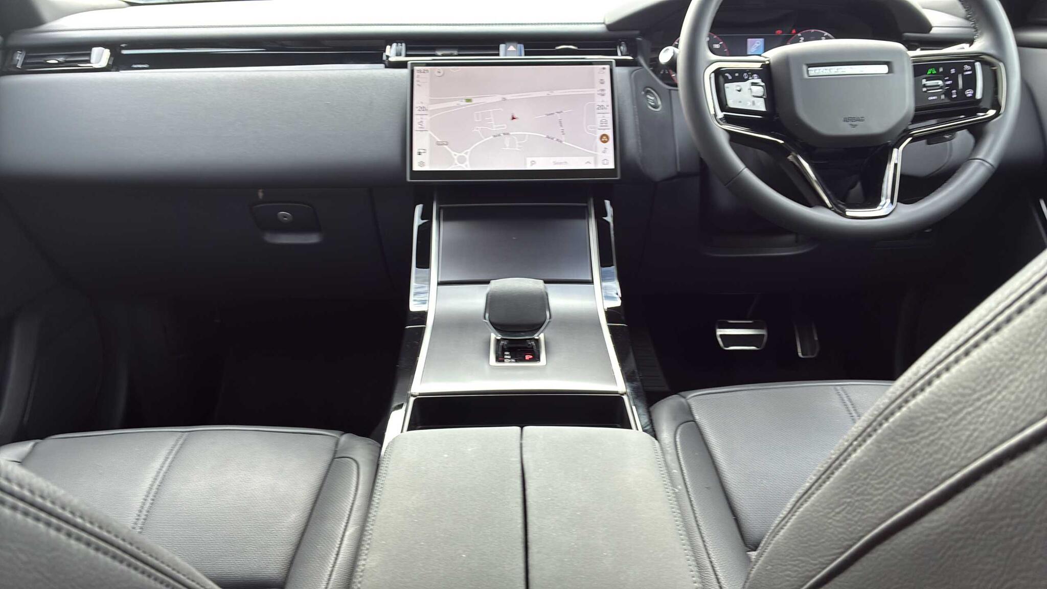 Land Rover Range Rover Velar view 14