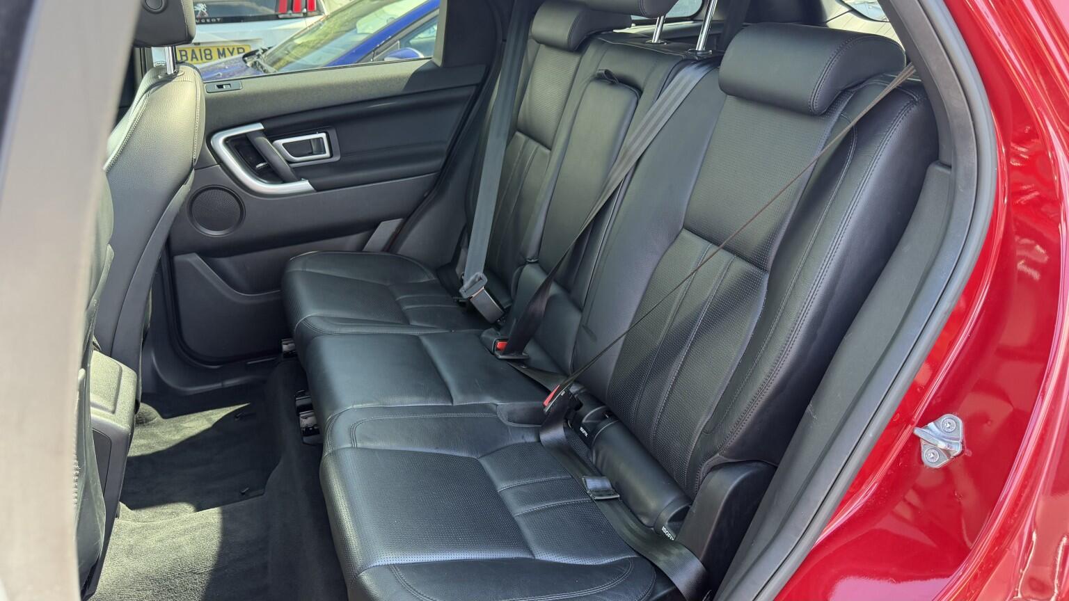 Land Rover Discovery Sport view 19