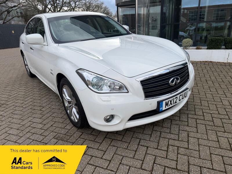 2012 Infiniti M 3.5 35h V6 GT Premium Auto Euro 5 (s/s) 4dr • 7,481 miles image 5