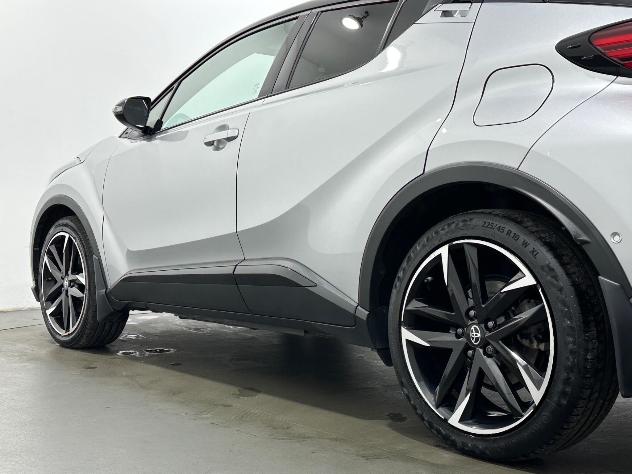 Toyota C-HR view 48