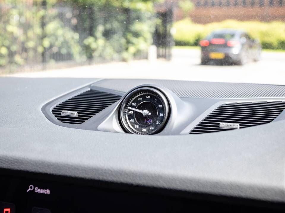 Porsche Cayenne view 53