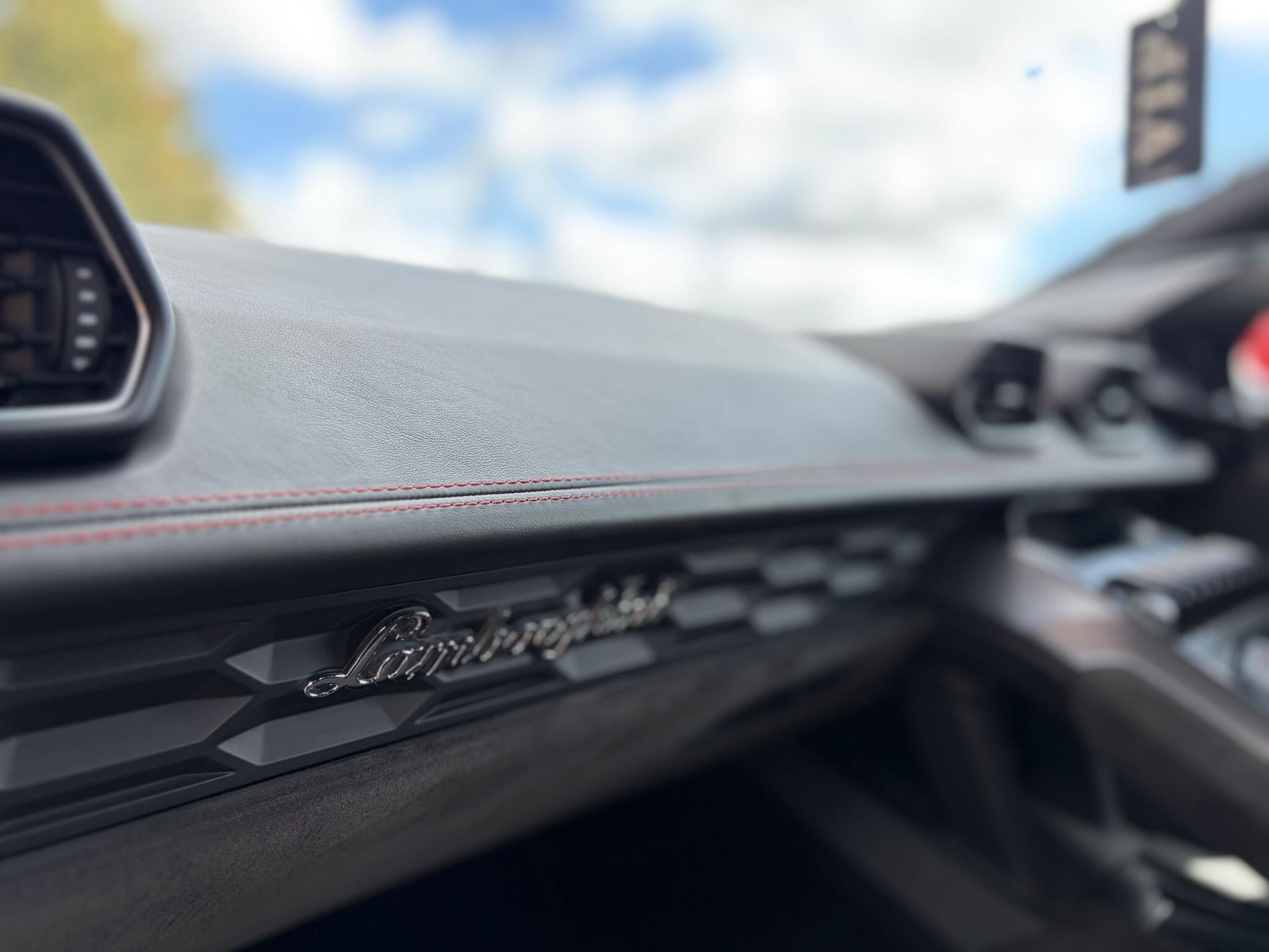 Lamborghini Huracan view 38