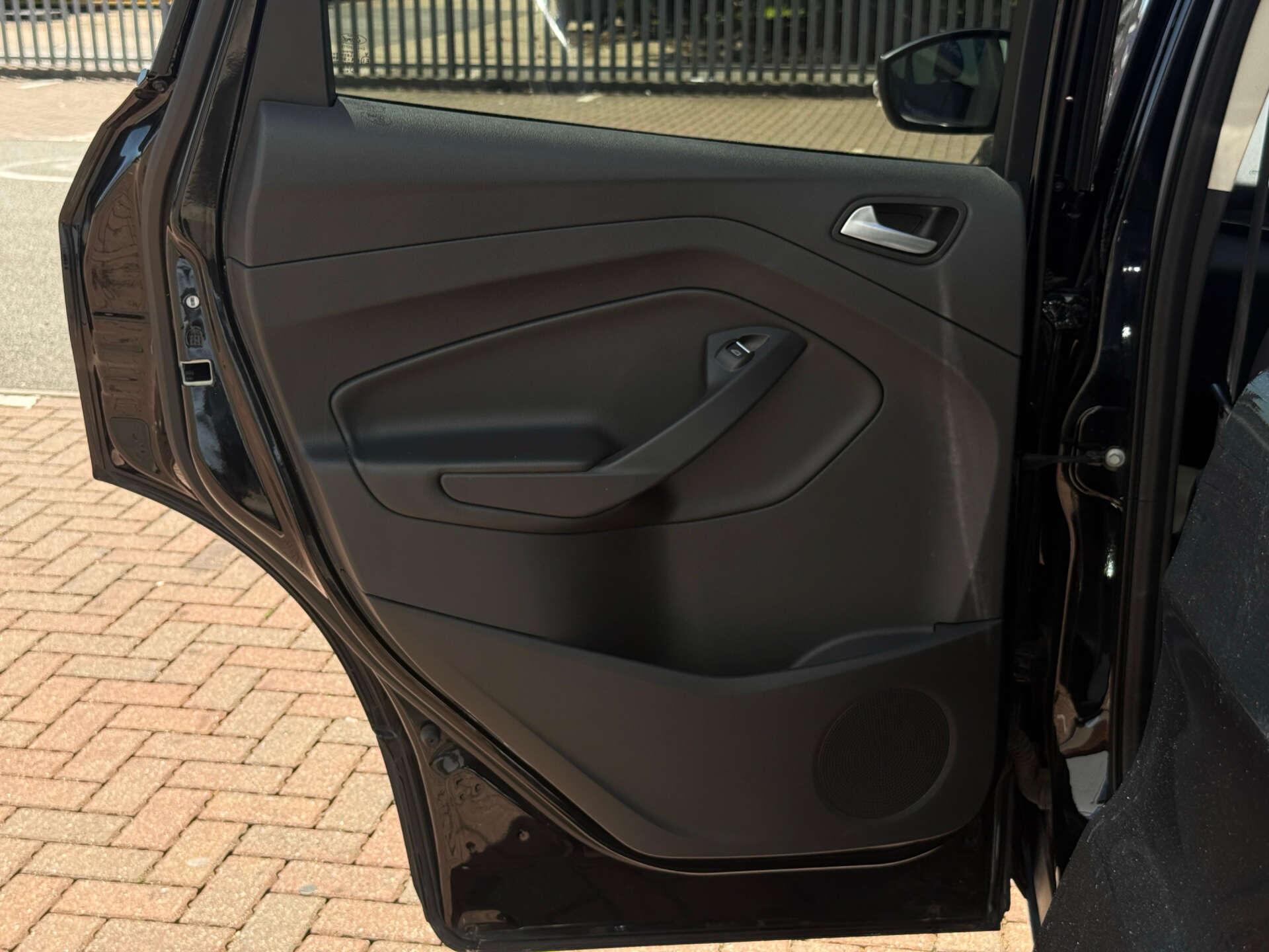 Ford Kuga view 33