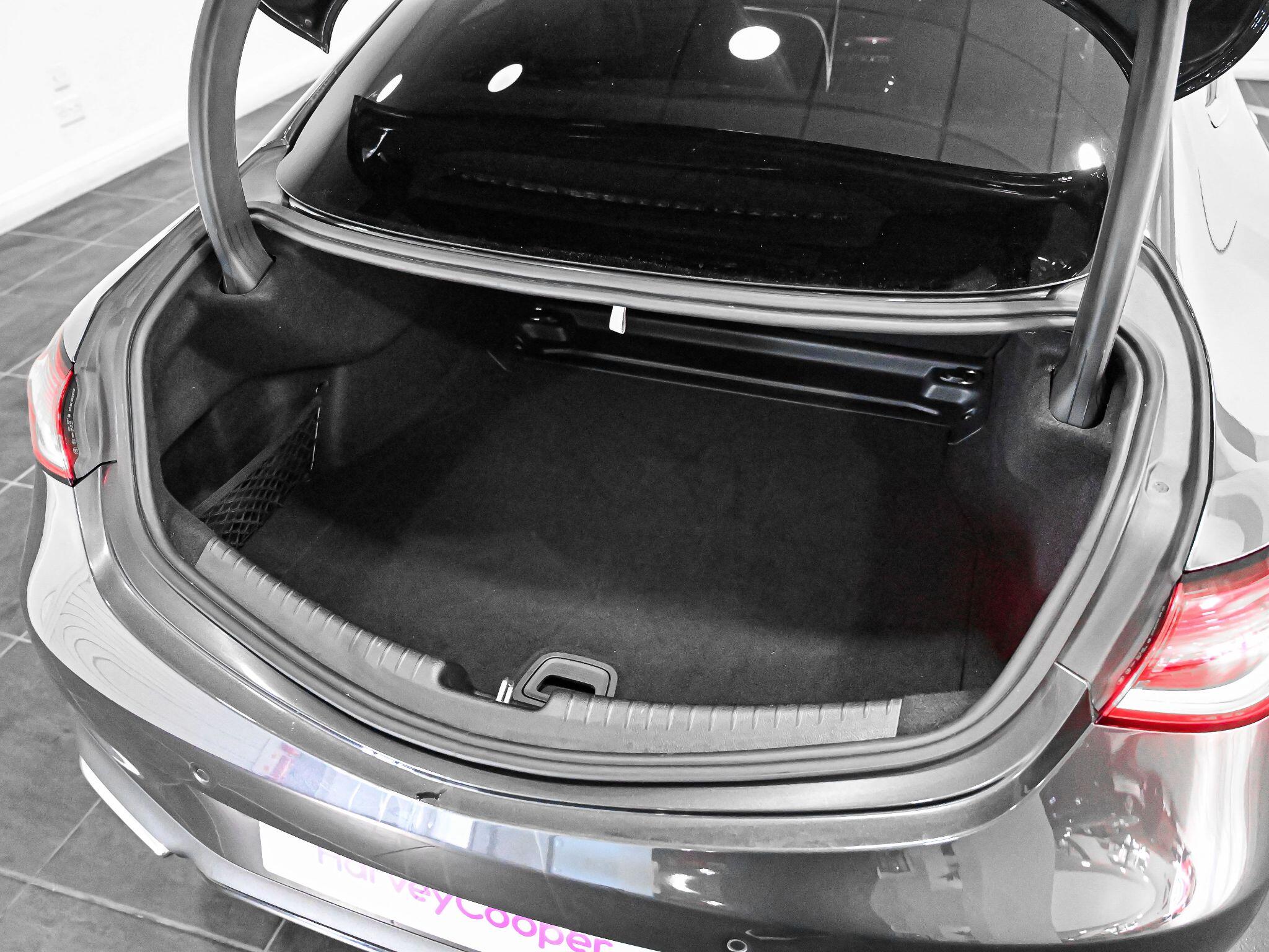 Mercedes-Benz Cle view 31