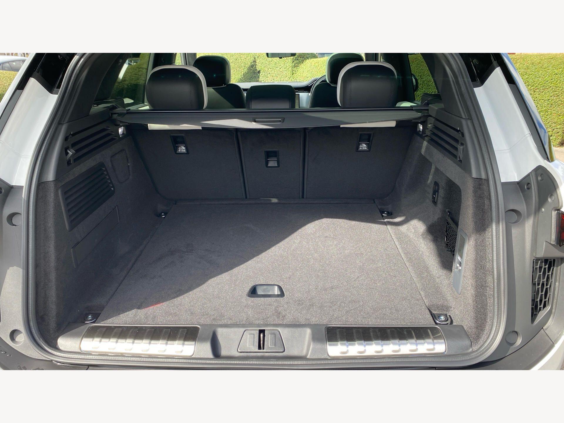 Land Rover Range Rover Sport view 12