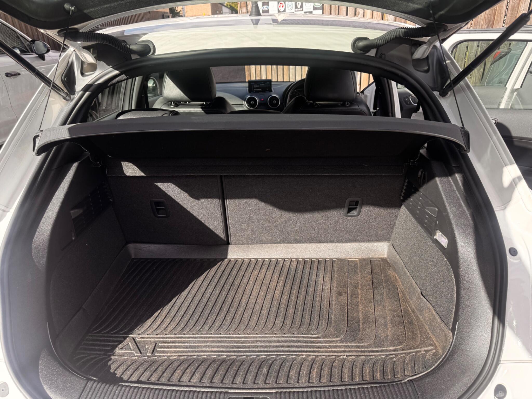 Audi A1 view 32