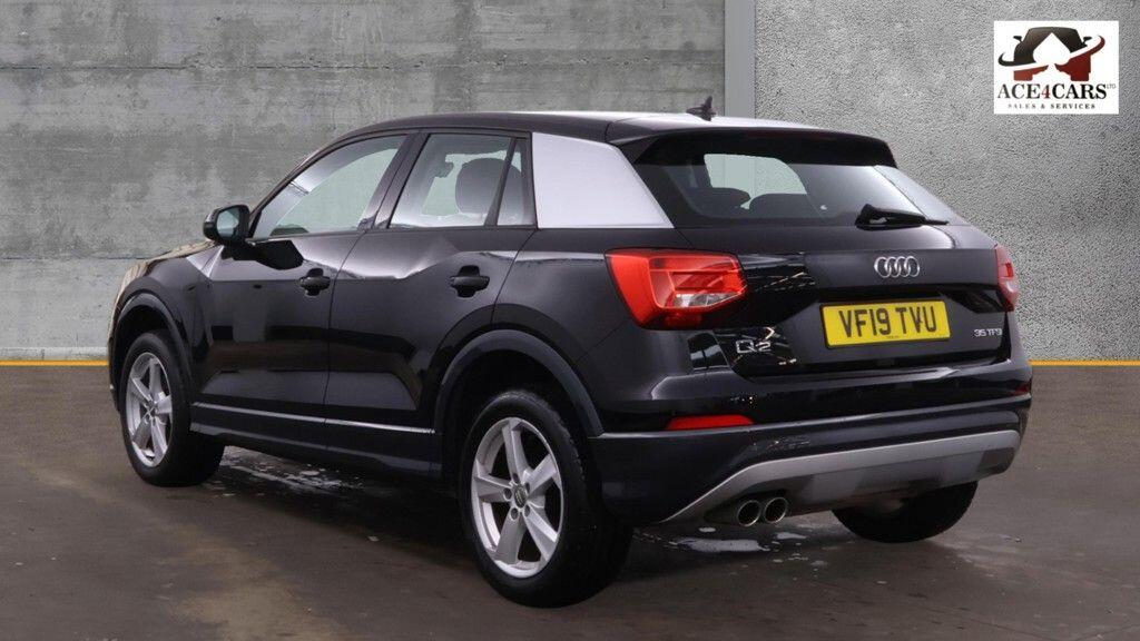 Audi Q2 view 20