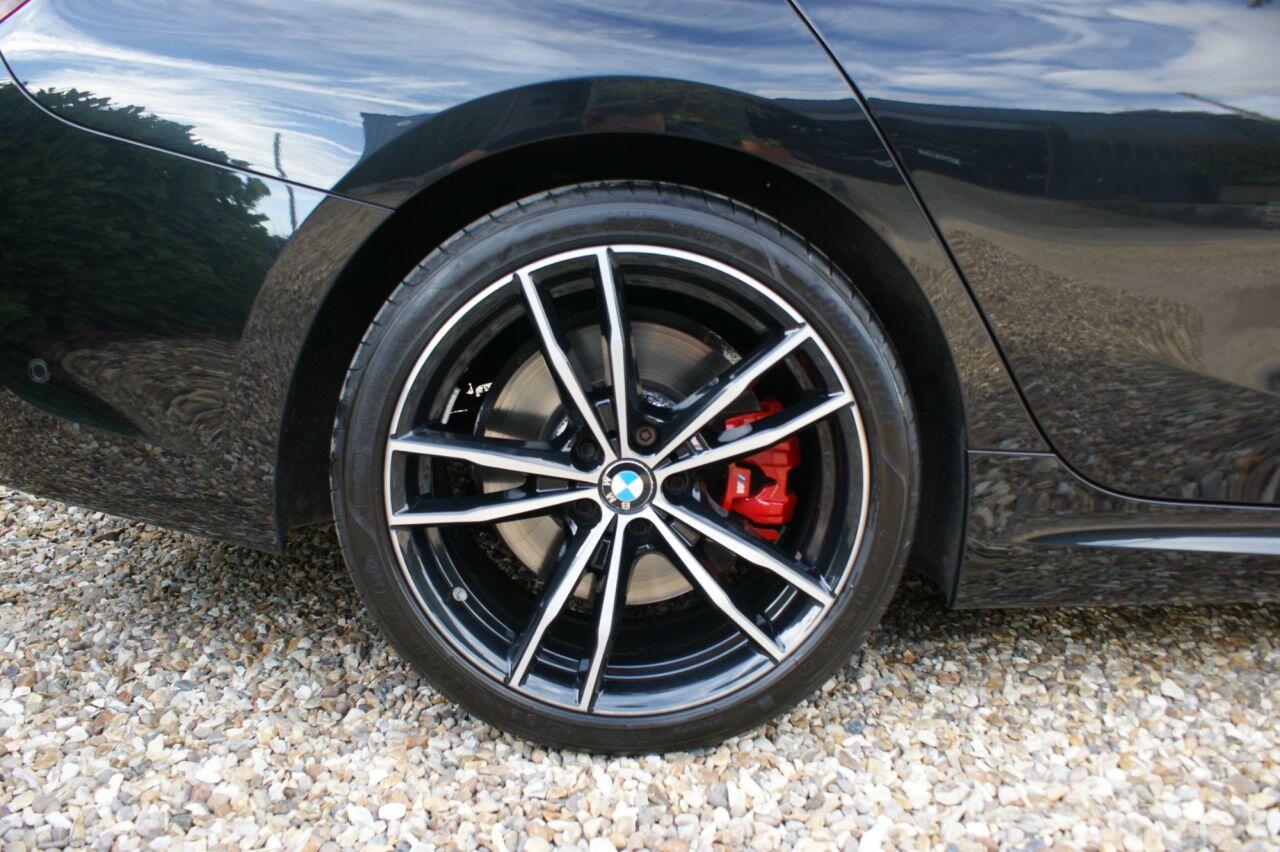 BMW 3 Series view 13