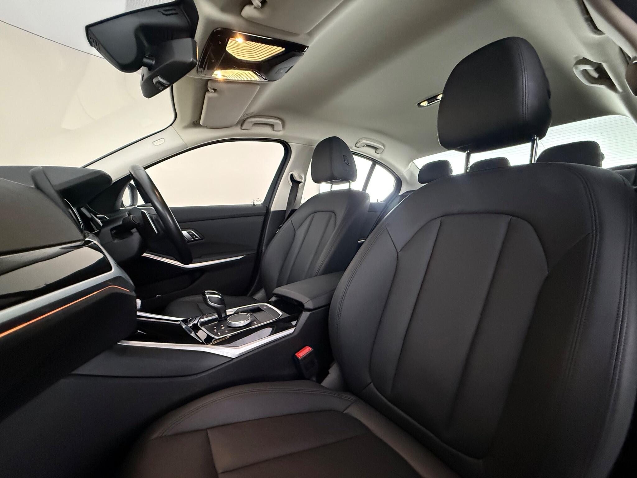 BMW 3 Series view 32