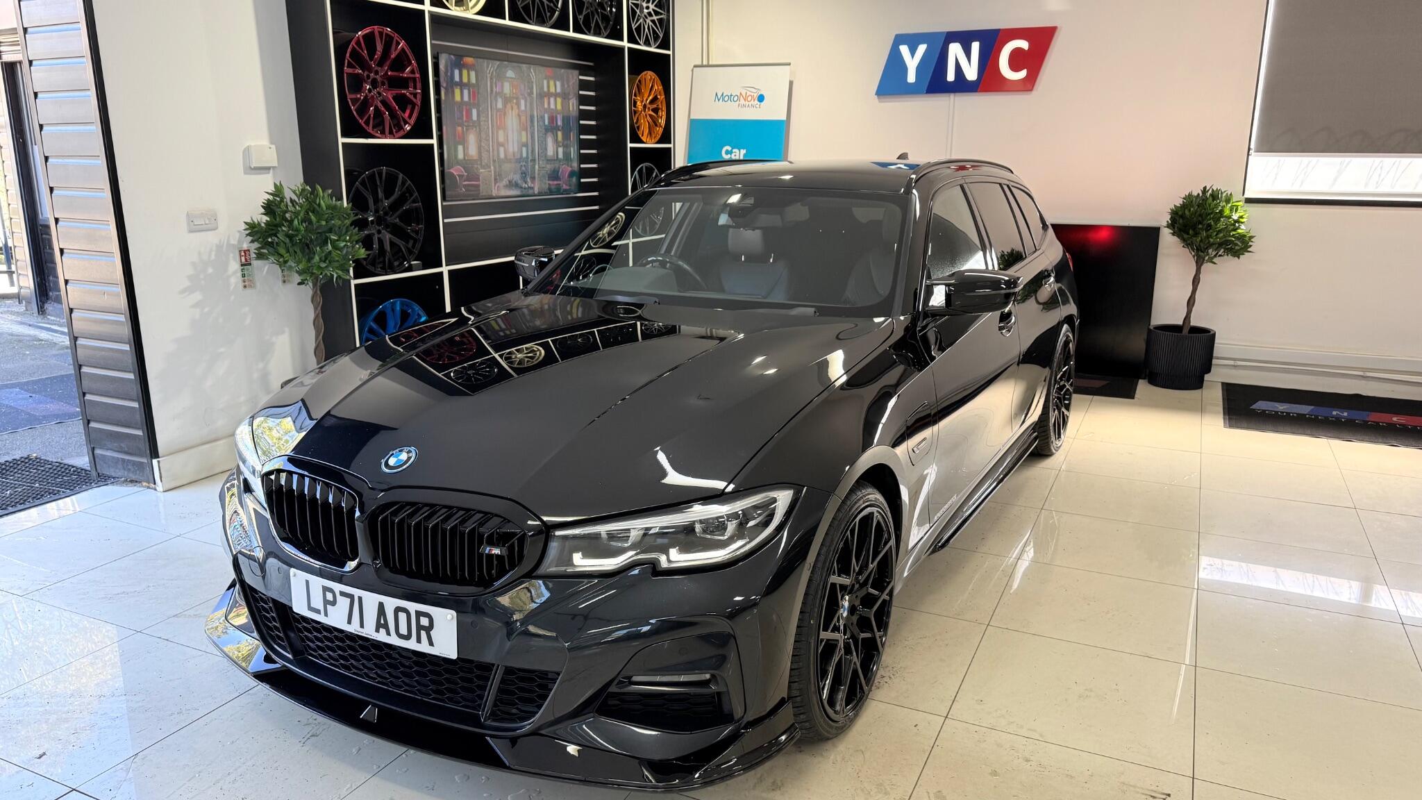 BMW 3 Series view 45