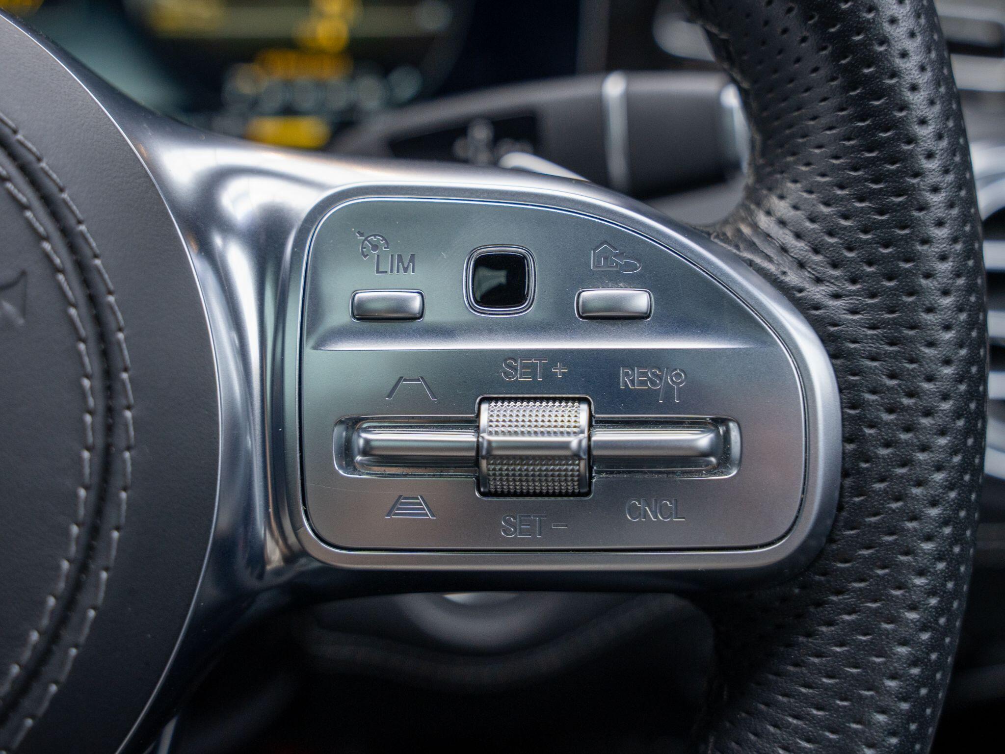 Mercedes-Benz S-Class view 17