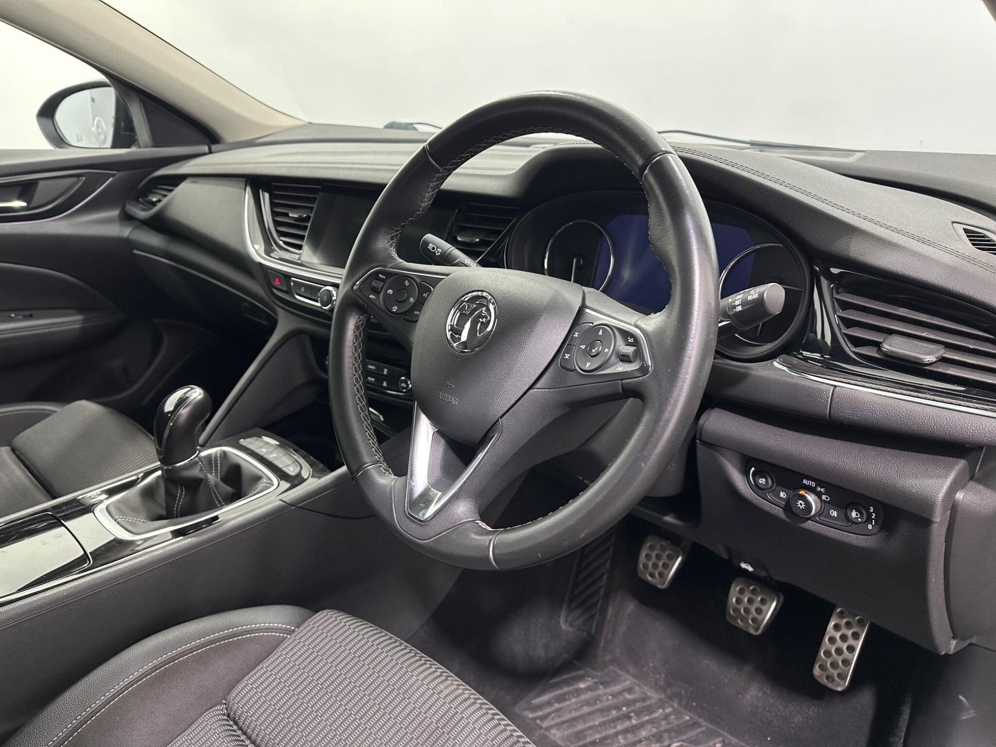 Vauxhall Insignia view 11