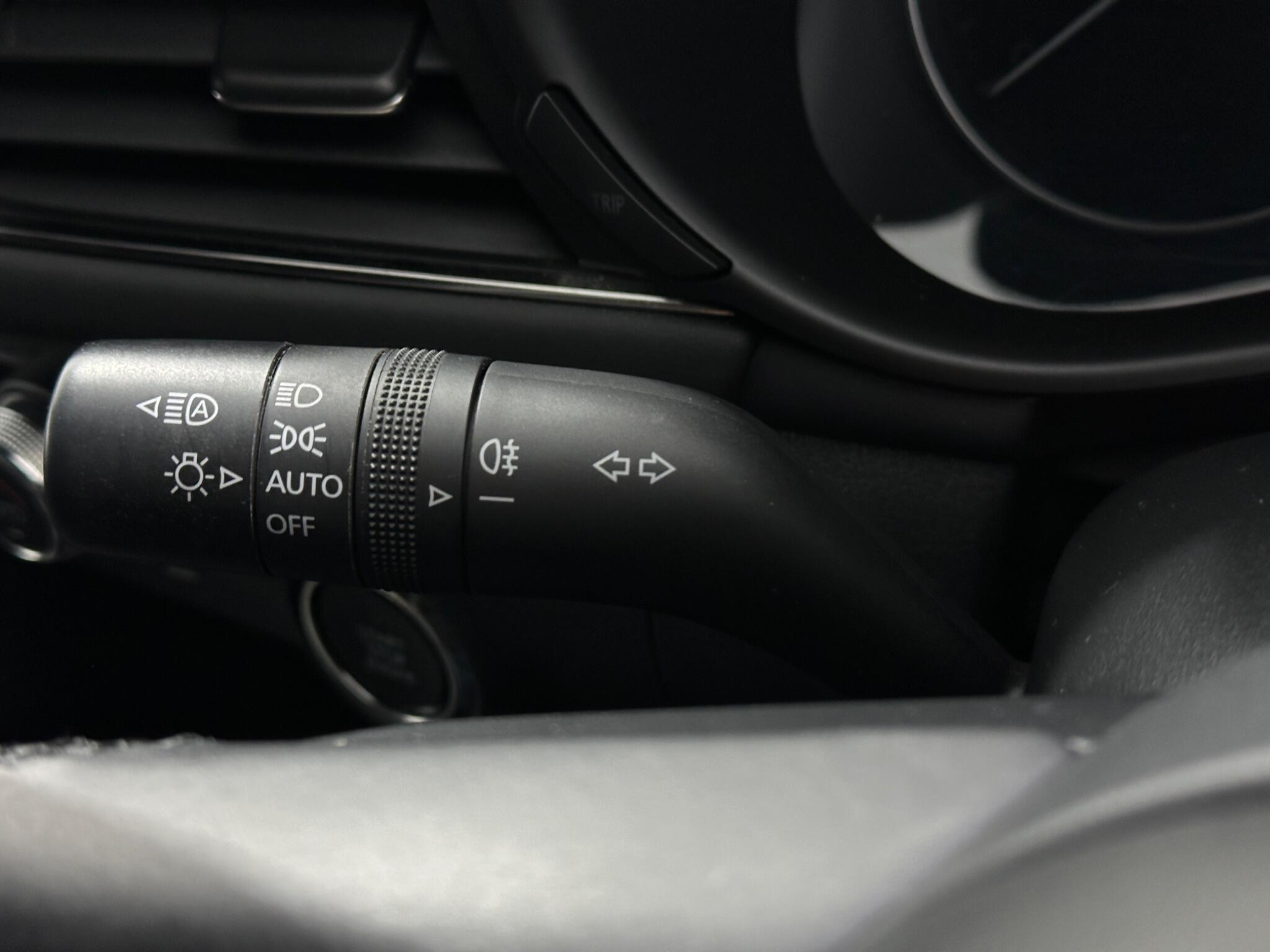 Mazda Mazda3 view 13