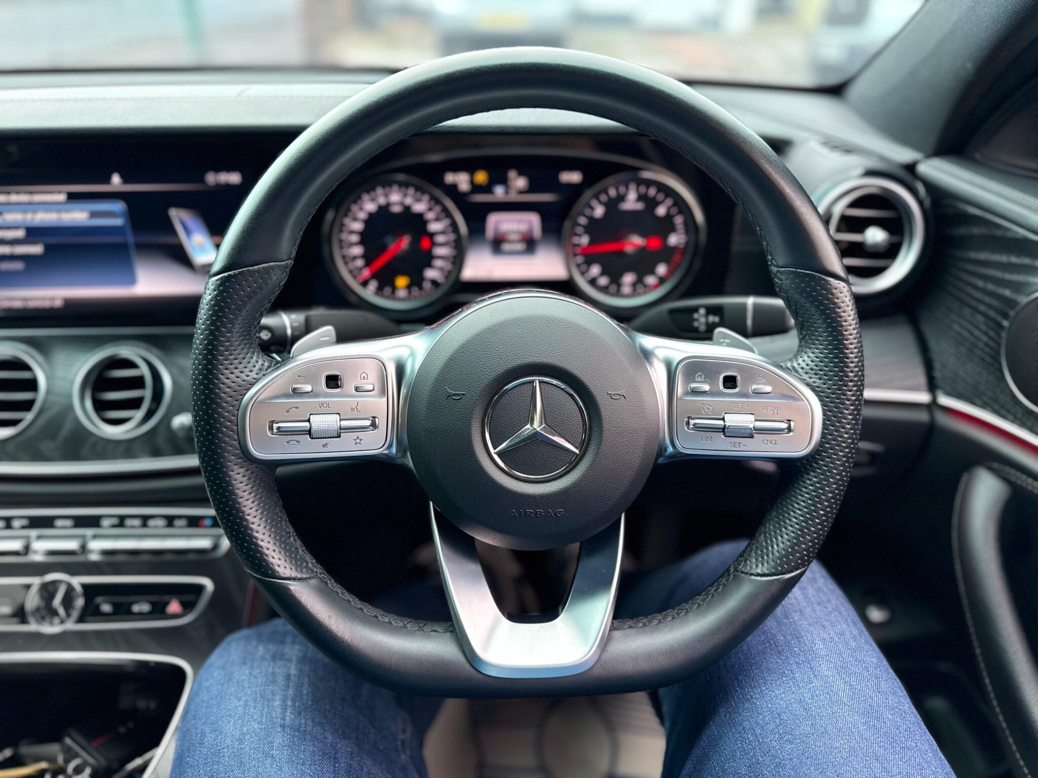 Mercedes-Benz E-Class view 29