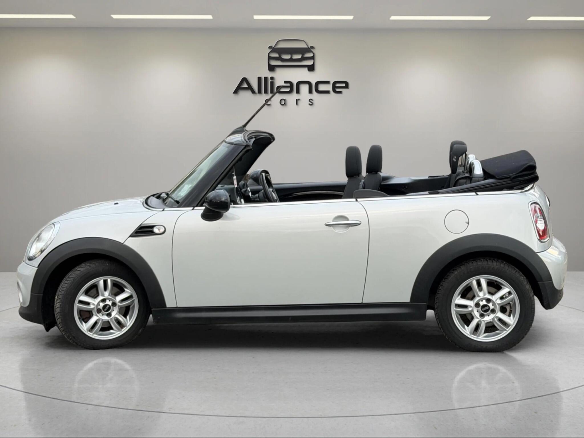 Mini Convertible view 8