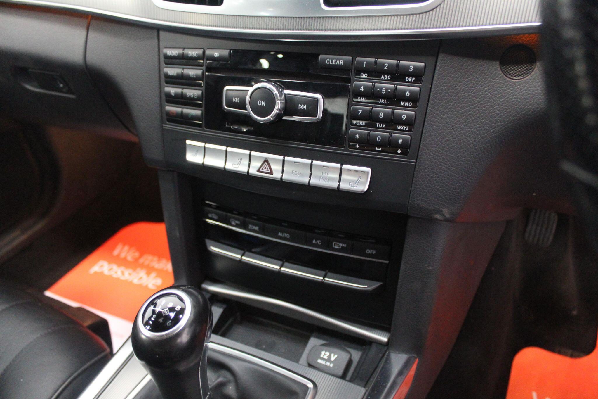 Mercedes-Benz E-Class view 39