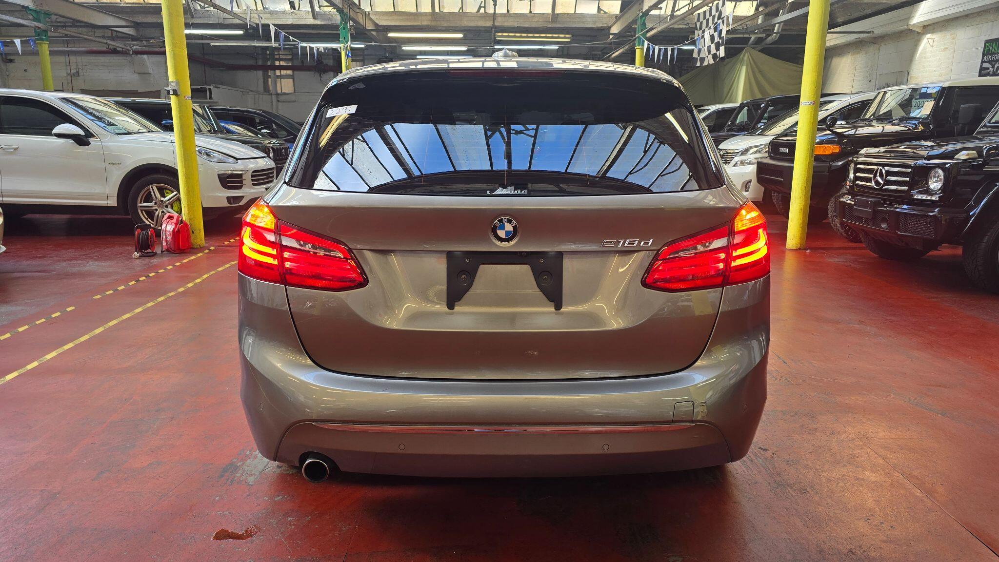 BMW 2 Series view 26