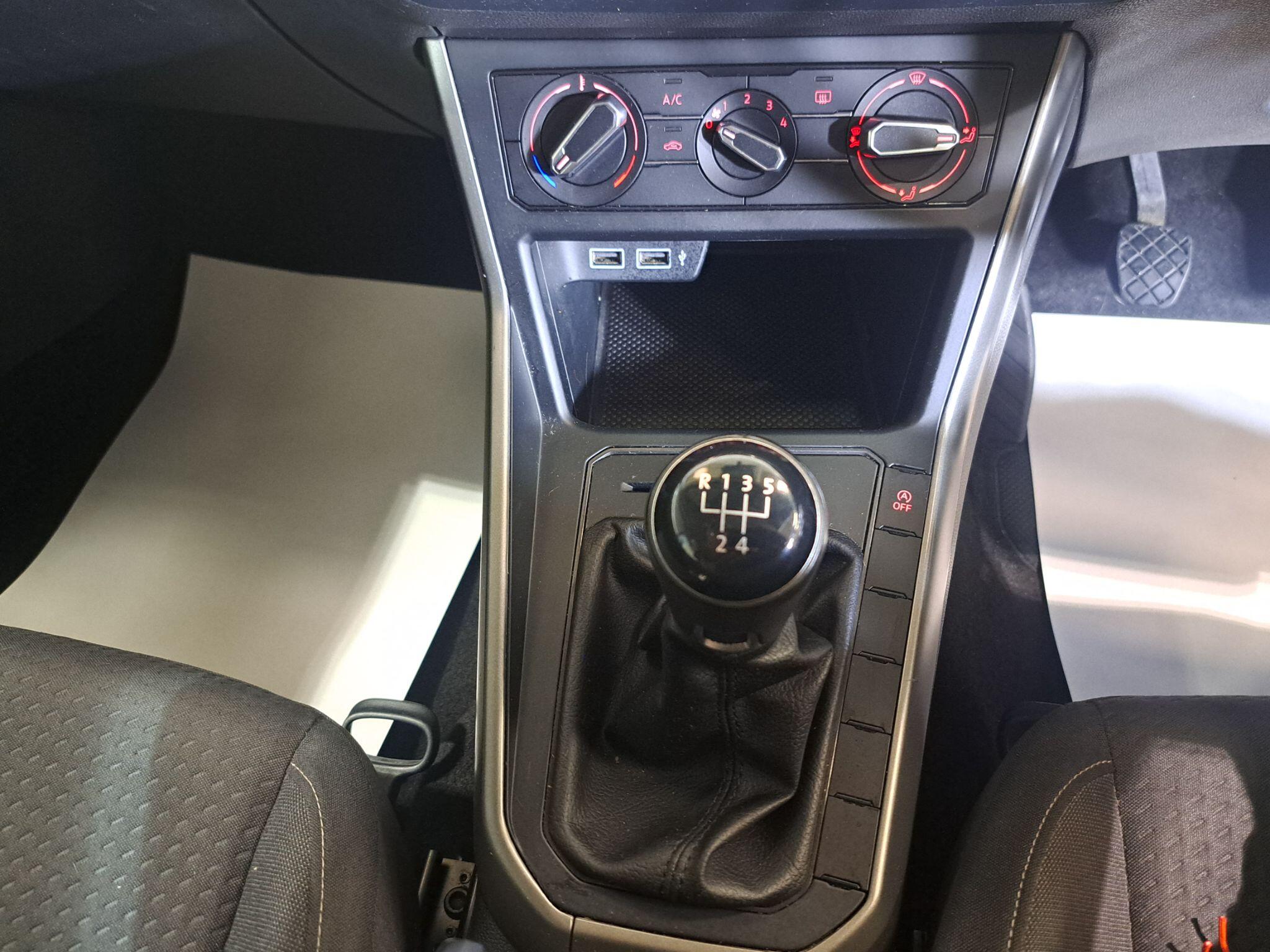 Volkswagen Polo view 20