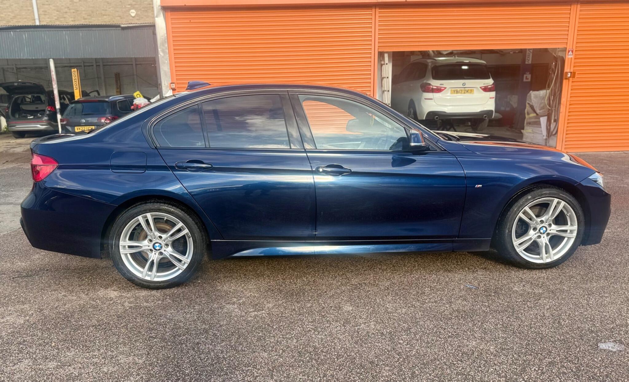 BMW 3 Series view 6