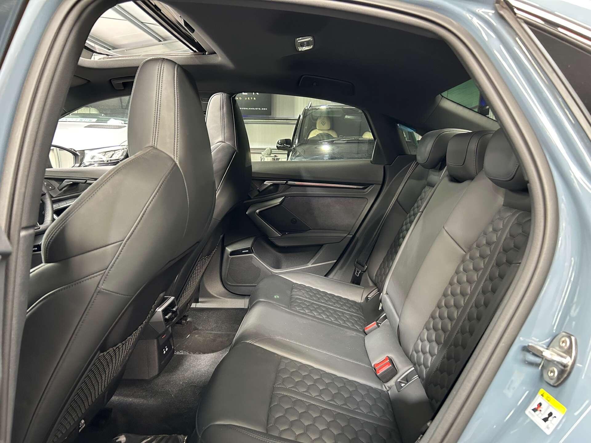 Audi RS3 view 29