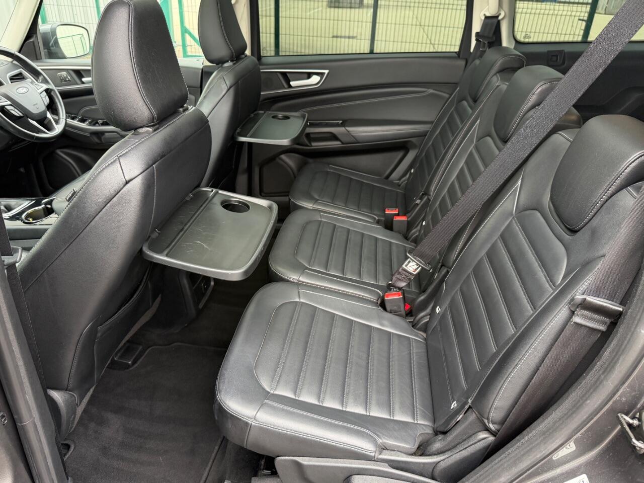Ford Galaxy view 17