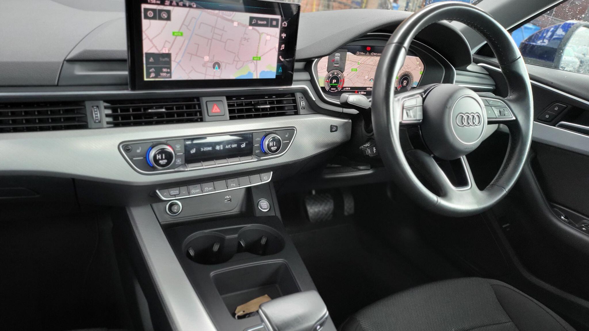 Audi A4 view 13