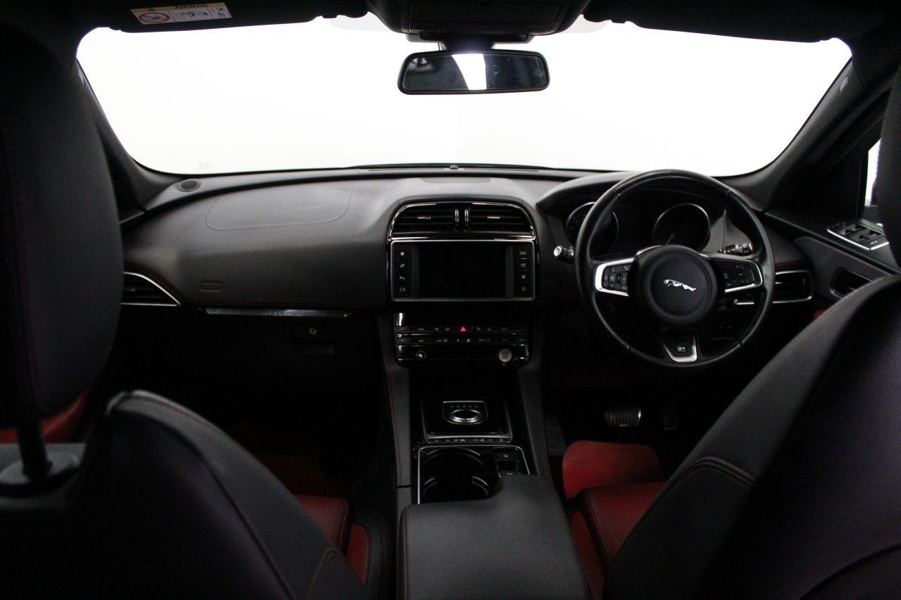 Jaguar F-Pace view 30