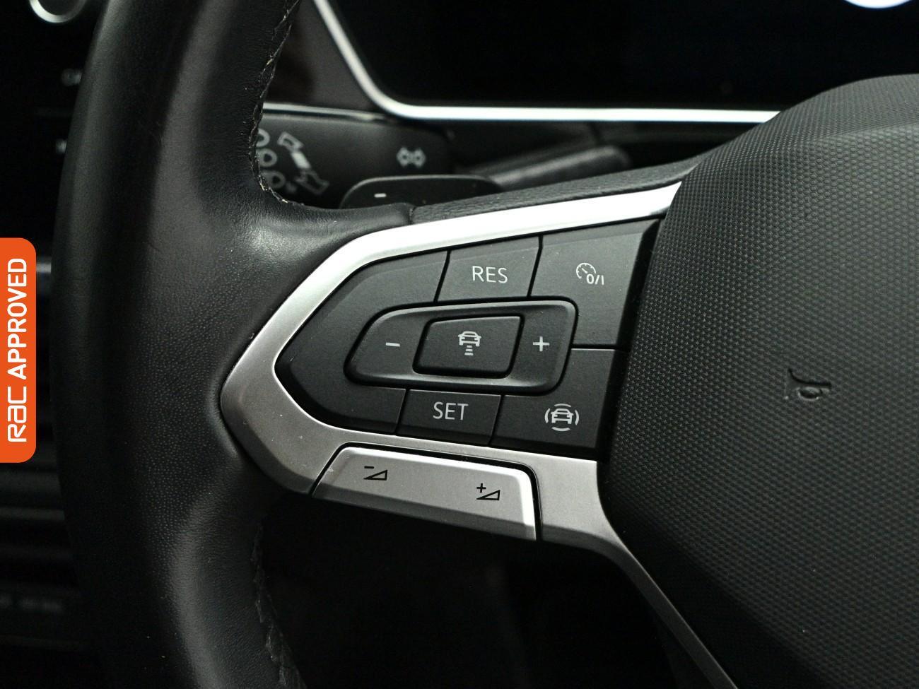 Volkswagen T-Cross view 21