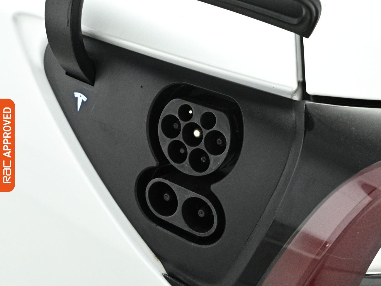 Tesla Model 3 view 24