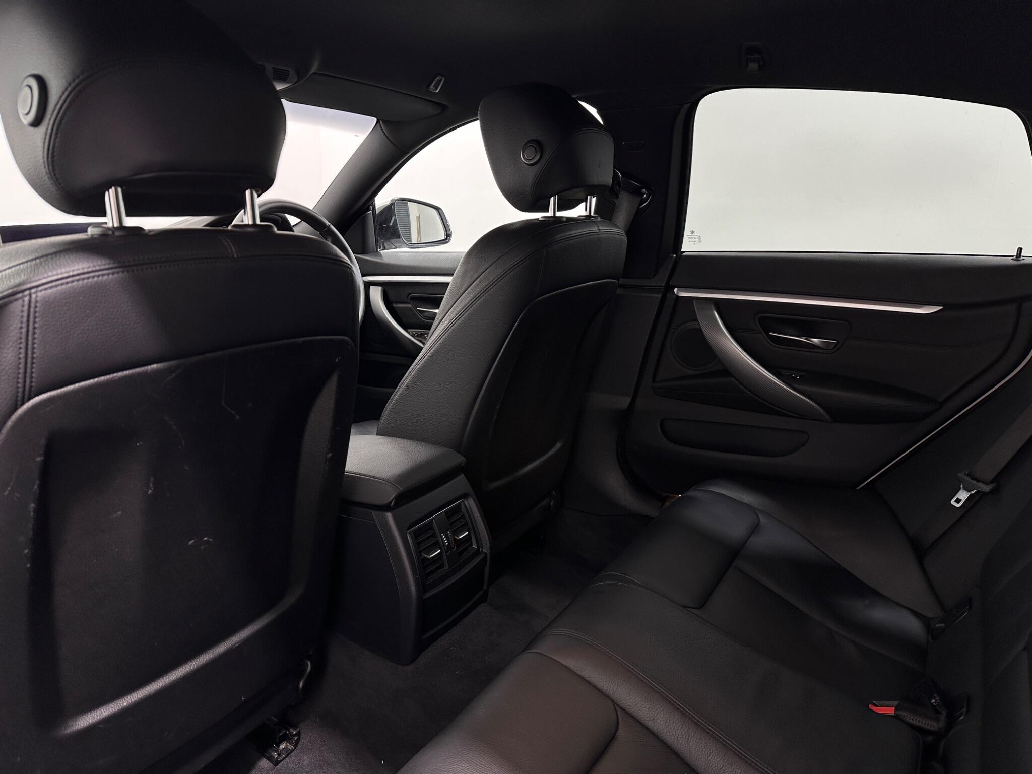 BMW 4 Series view 37