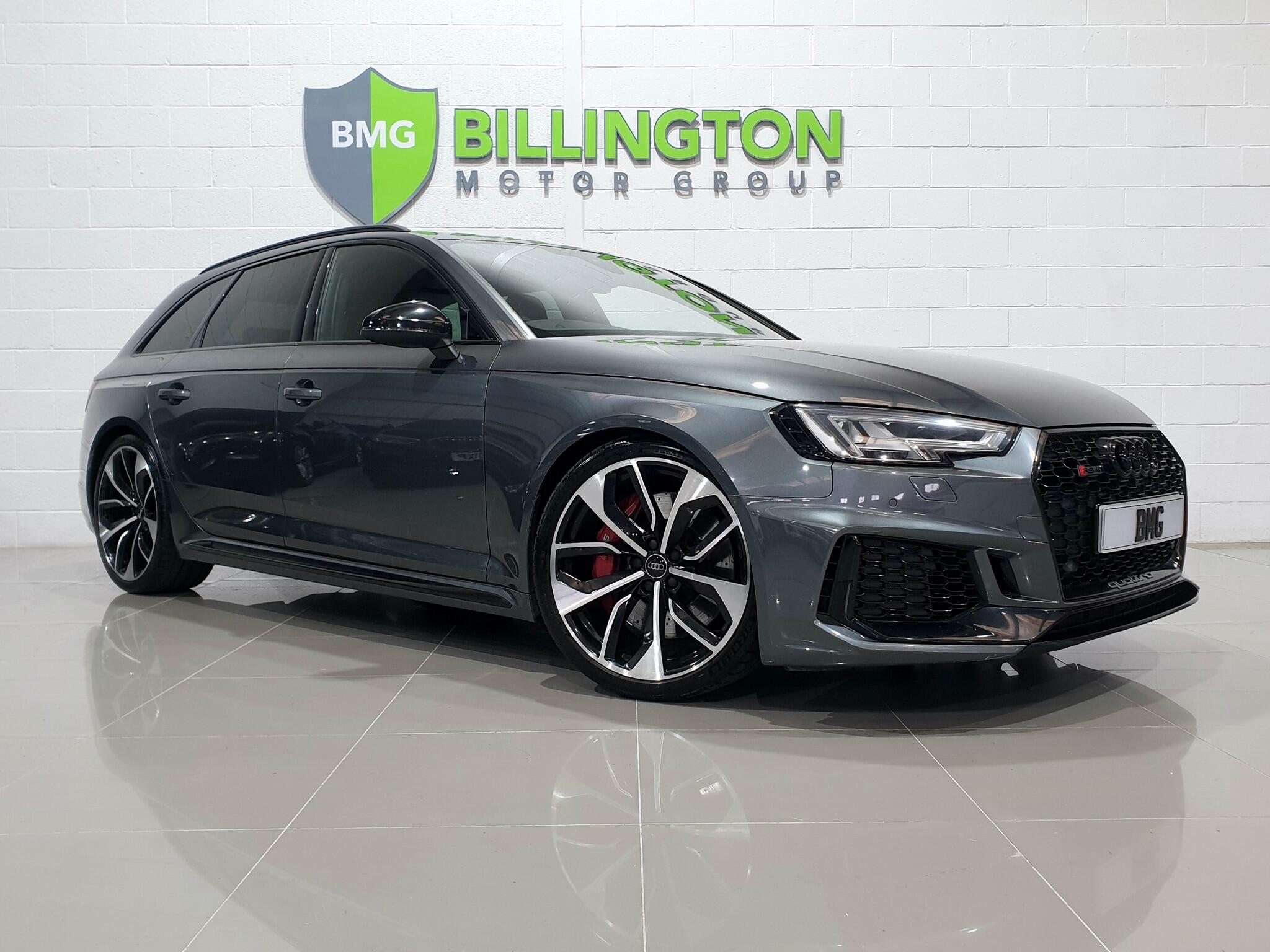 Audi RS4 view 18