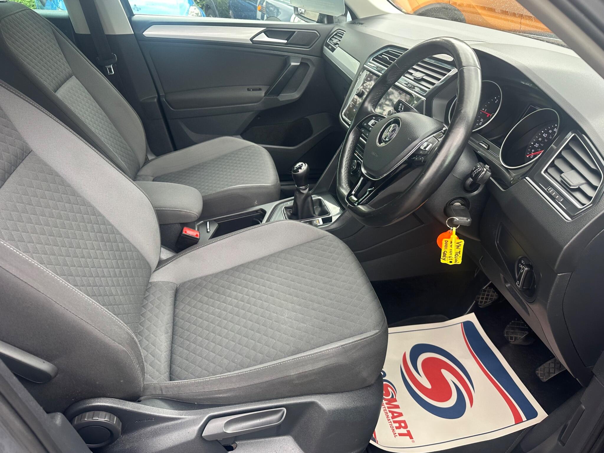 Volkswagen Tiguan view 19