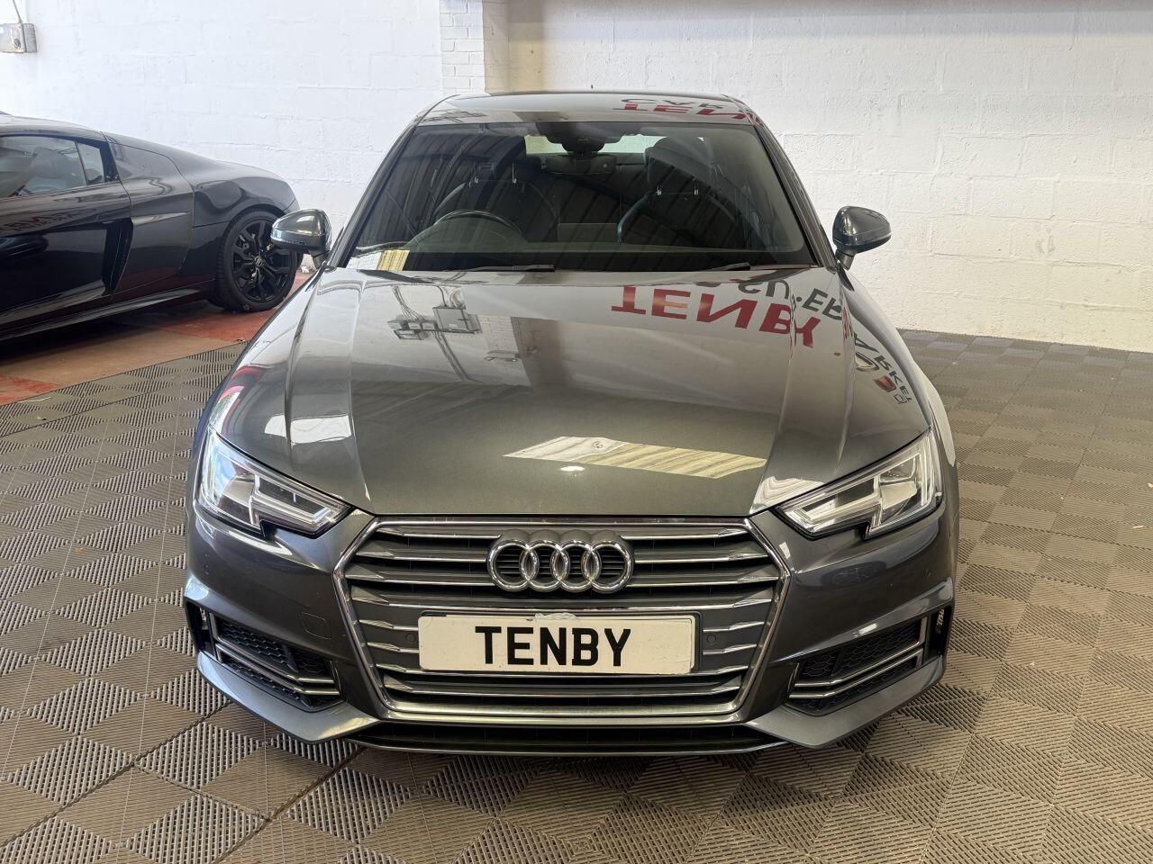 Audi A4 view 4